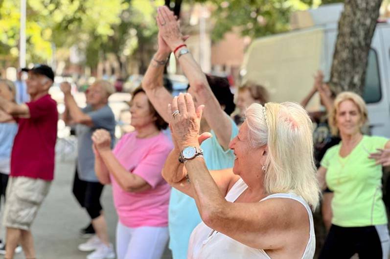 Envejecimiento activo: la propuesta que duplicó la actividad física con la Tercera en la Calle en la Ciudad de Buenos Aires