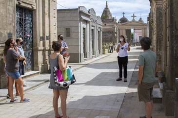 Se llevaron adelante las primeras visitas guiadas del año en el Casco Histórico y el Cementerio Local