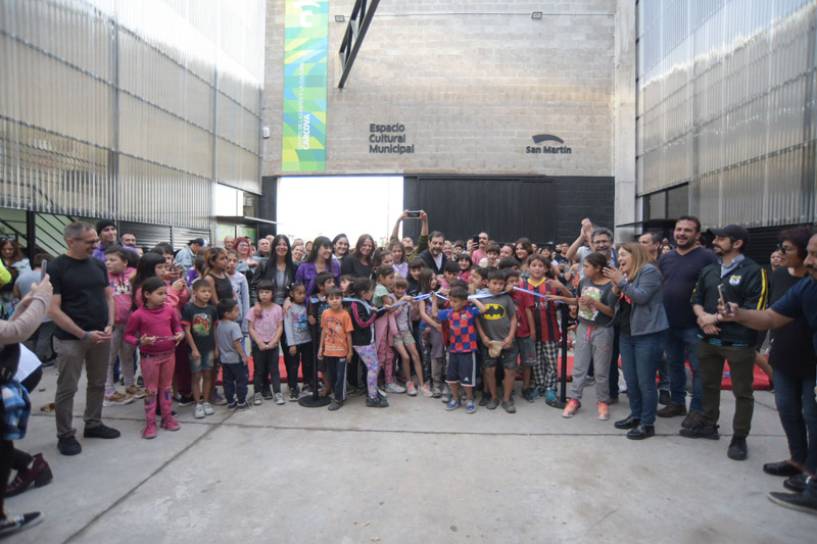 Fernando Moreira inauguró un Espacio Cultural Municipal en Carcova