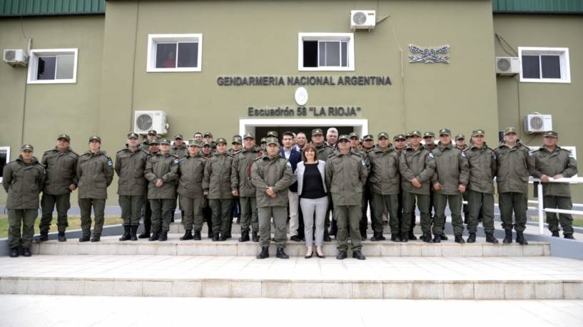 Bullrich visitó el Servicio Cívico en la Agrupación 17 de la Gendarmería en Santiago del Estero