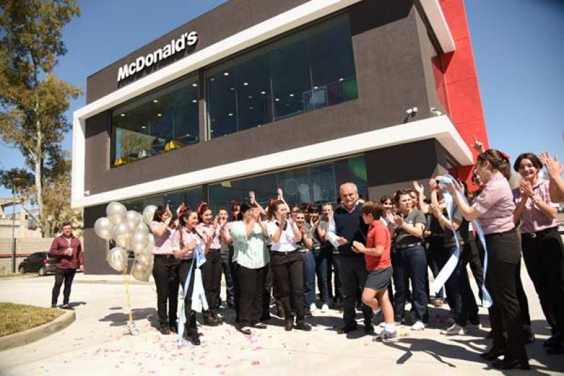 McDonald’s inauguró nuevo local con la Experiencia del Futuro en Canning