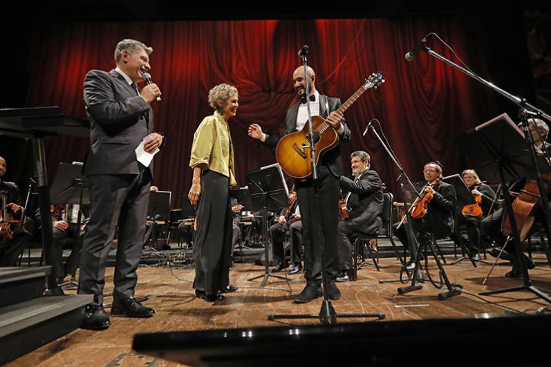 Con la presentación de Abel Pintos, Fleni celebró una nueva Gala Solidaria en el Teatro Colón