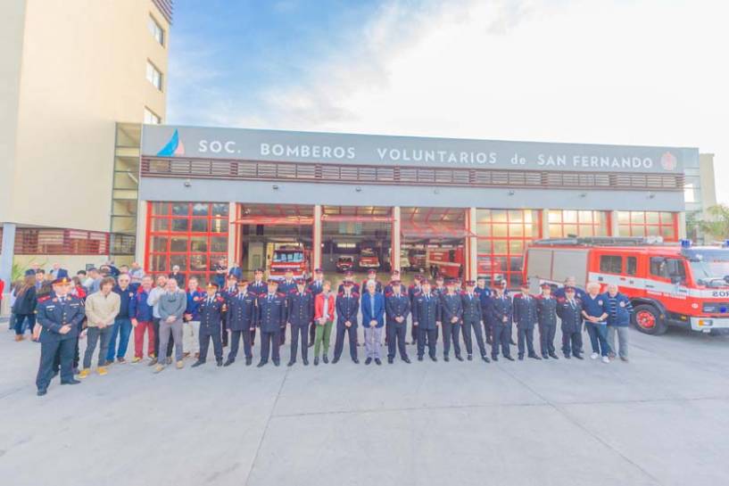 Los Bomberos voluntarios de San Fernando homenajearon a Luis Andreotti