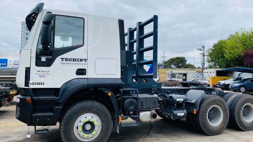 Camiones IVECO Trakker Hi-Land participan de las obras en Neuquén para el desarrollo energético del país