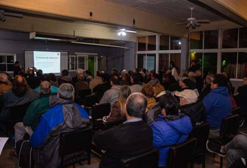 El Gobierno de Morón lanzó el primer programa de becas en la historia del municipio