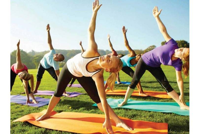 Primer festival de yoga gratuito junto al rio