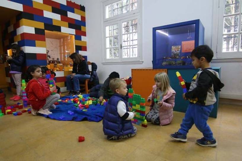 Cientos de chicos visitan el Museo del Juguete en las vacaciones