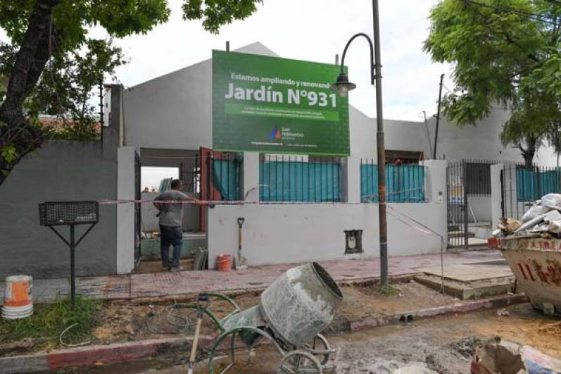 Juan Andreotti supervisó el avance de obra de renovación del Jardín Nº 931