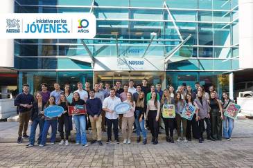 Nestlé celebra 10 años de iniciativa por los jóvenes