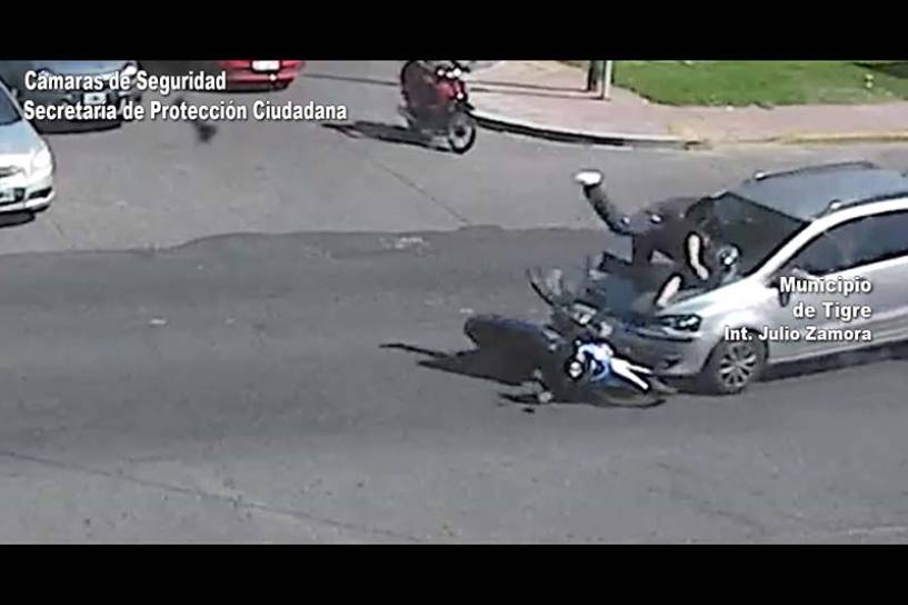 El Sistema de Protección Ciudadana de Tigre brindó asistencia tras un accidente entre un auto y una moto