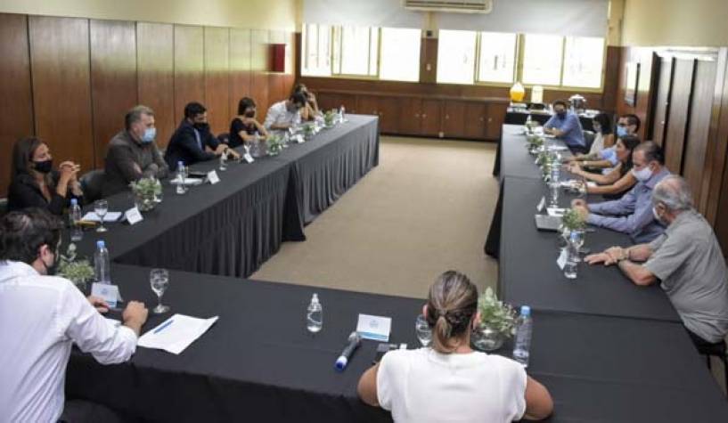 Augusto Costa encabezó una reunión con presidentes de Consorcios de Puertos
