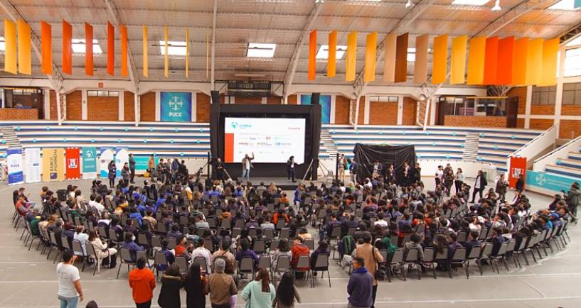 Ecuador: 300 alumnos de Quito cerraron el primer &quot;Ciudadanía&quot;