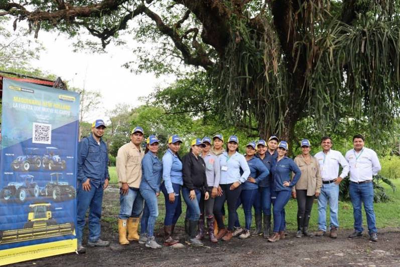 New Holland Agriculture realizó una edición de su Club de Operadores para mujeres en Colombia