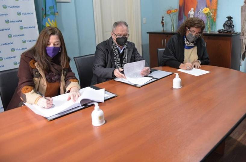 Estela Díaz y Alberto Descalzo realizaron la firma del programa “Comunidades sin violencias”