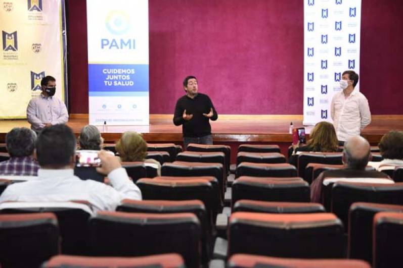 Nardini y PAMI entregaron subsidios de fortalecimiento en contexto de pandemia