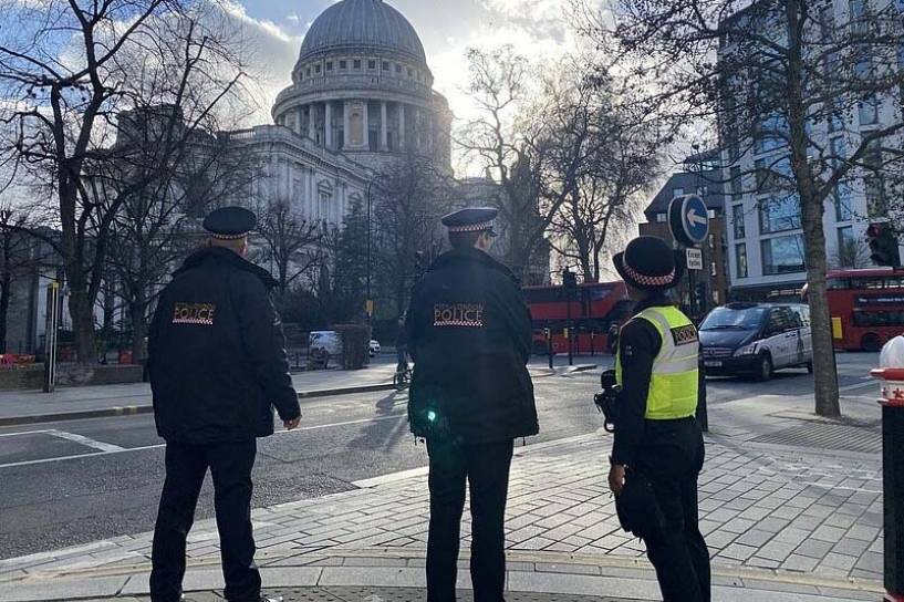 La Policía de la Ciudad de Londres refuerza su seguridad con las cámaras corporales de Motorola Solutions
