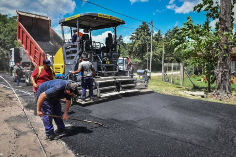 La Municipalidad de Escobar sigue adelante con obras viales en distintos barrios del distrito
