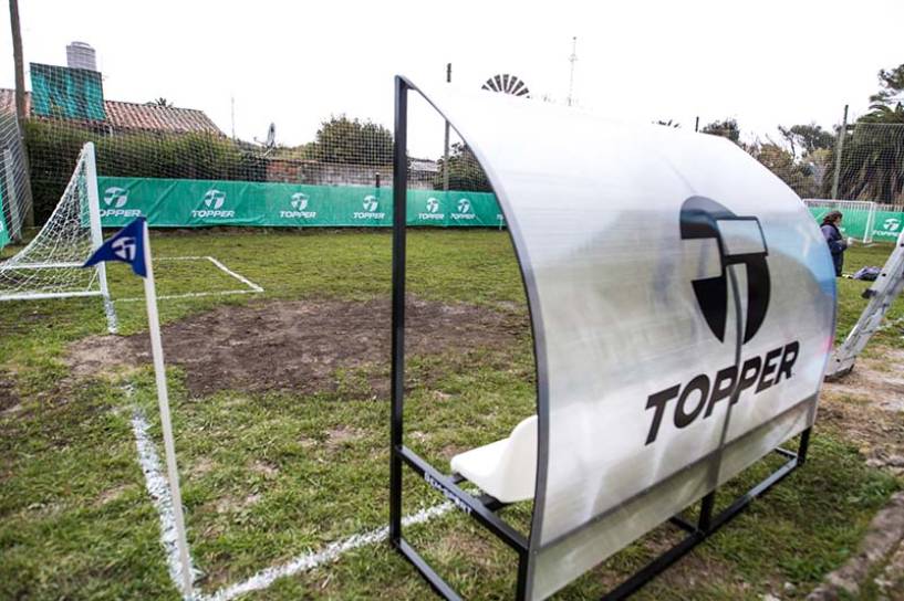 Trazando sueños: Topper impulsa el espíritu deportivo en el “Club Social y Deportivo Costa Azul” de Chapadmalal