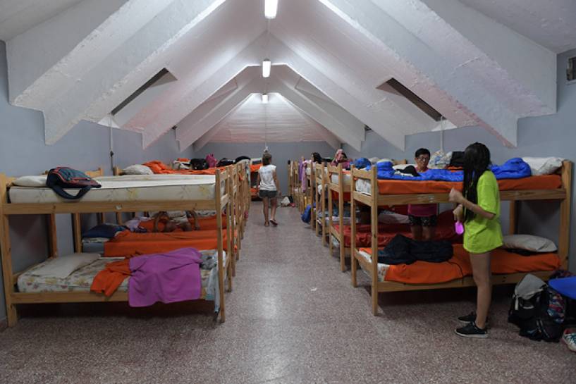La Colonia de Discapacidad disfrutó de un divertido camping nocturno en el Poli N° 3 de San Fernando