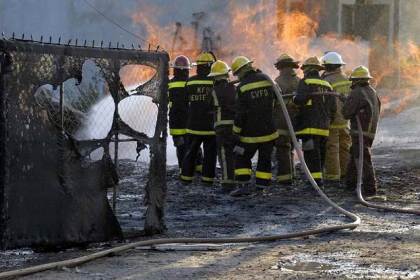 Rincón de Milberg: voraz incendio producido por una fuga de gas