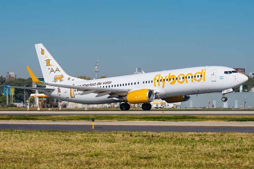 Flybondi lanzó una campaña con 30% de descuento en todos sus vuelos