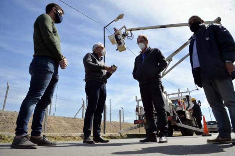 Julio Zamora monitoreó una amplia renovación de luminarias en Rincón de Milberg