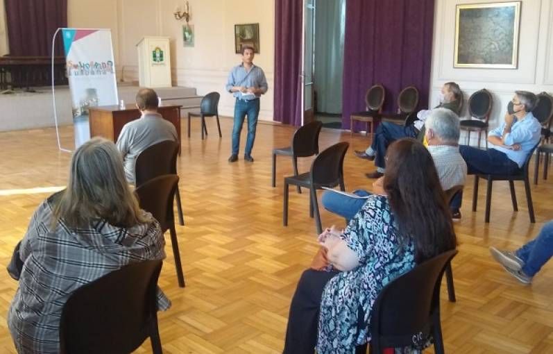 Solidaridad Urbana: Municipio se reunió con los colegios de arquitectos y maestros mayores de obras para presentar ordenanza del Master Plan Hábitat