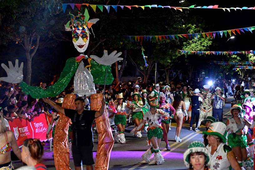 Con alegría y diversión, las familias de Benavídez compartieron la apertura de los Carnavales del Municipio de Tigre 2024
