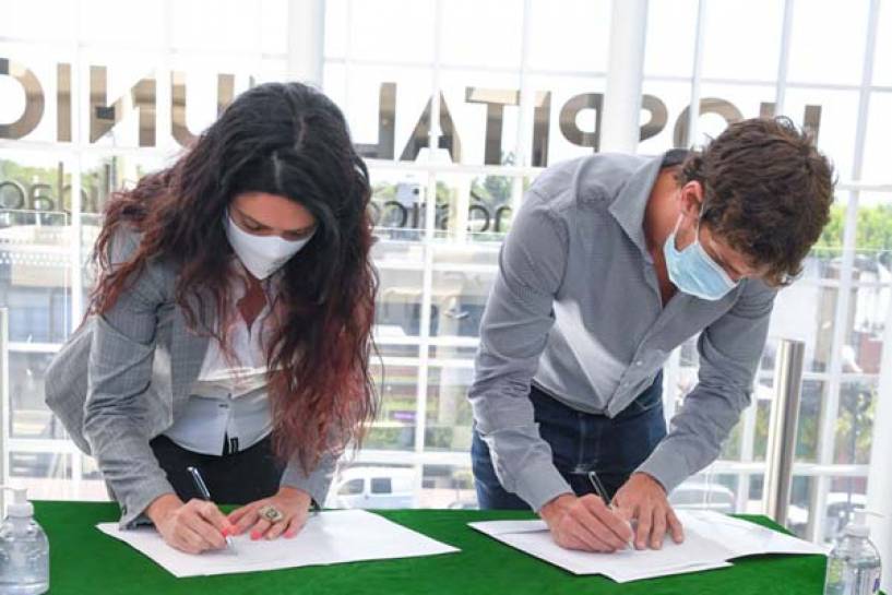 Juan Andreotti firmó un convenio con PAMI para ampliar la oferta de prestaciones en el Hospital Municipal