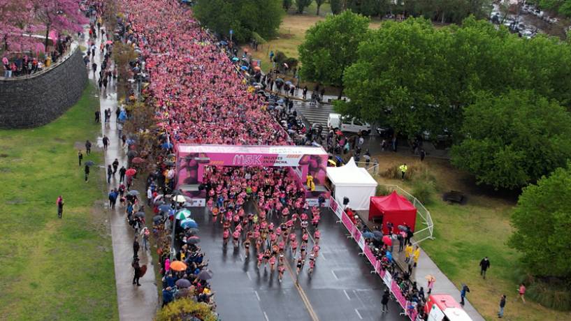 Bajo la lluvia, más de 9 mil mujeres corrieron la M5K de McDonald’s