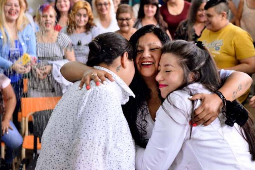 Se celebró un matrimonio igualitario en una de las cárceles bonaerenses de La Plata
