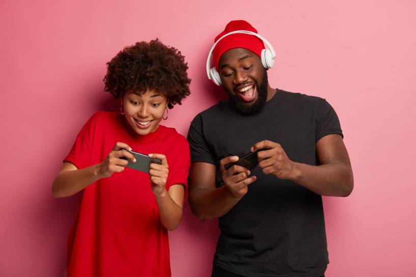 La generación Z y los millennials pasan más tiempo jugando en el celular que con cualquier otra forma de entretenimiento