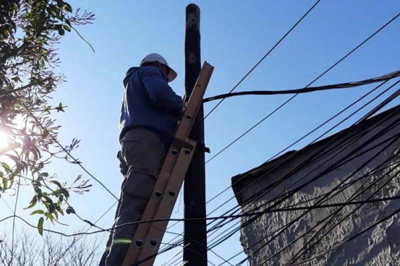 Renuevan el cableado eléctrico del barrio Santa Ana en Boulogne