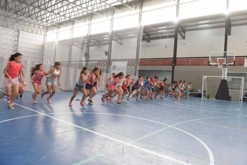 La Colonia de Verano de Malvinas Argentinas también cuenta con Clínicas de Atletismo