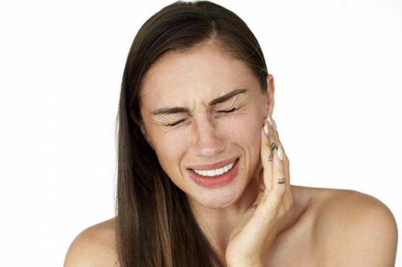 Un fuerte y agudo dolor facial: podría ser parálisis del nervio trigémino