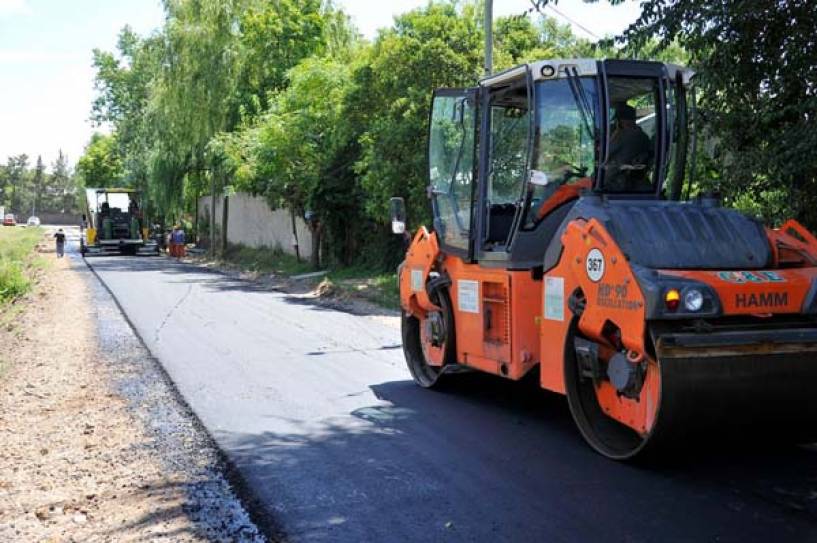 Plan de asfaltos municipal 2021: Tigre construye nuevos pavimentos en Benavídez