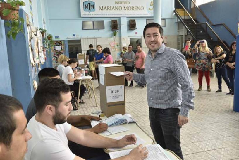 Leo Nardini emitió su voto en Grand Bourg