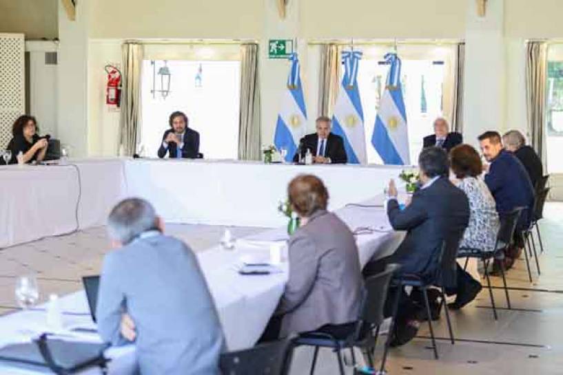 Coronavirus: El Presidente se reunió con el comité de expertos médicos y científicos