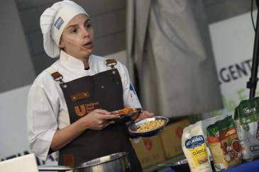 El Estado municipal y Unilever brindaron capacitación gratuita a mujeres de Malvinas Argentinas