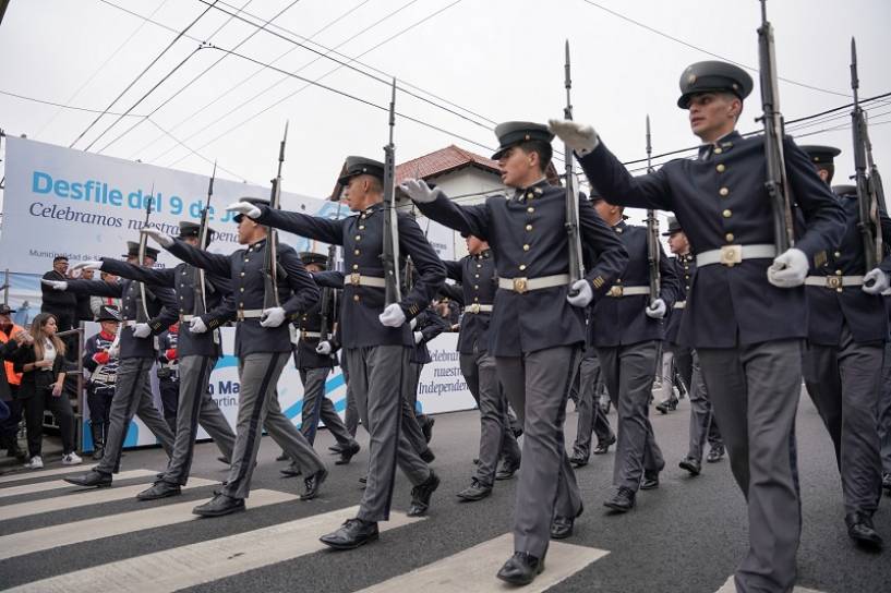 San Martín celebró el Día de la Independencia con un desfile patrio en la Av. 9 de Julio