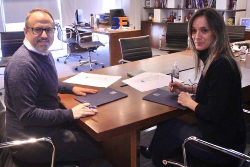 Con el foco en la reactivación económica, Malena Galmarini y Diego Valenzuela firmaron convenio para obras en Tres de Febrero