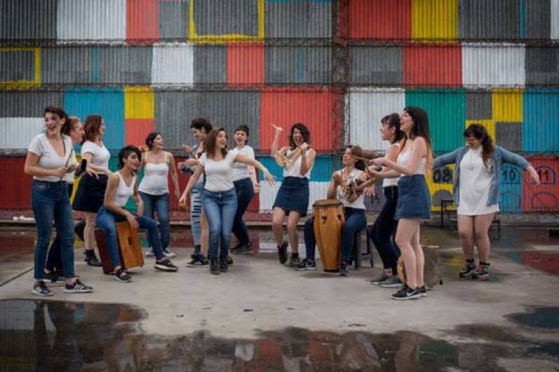 El grupo musical “La Colmena” se presentará en el Puerto de San Isidro