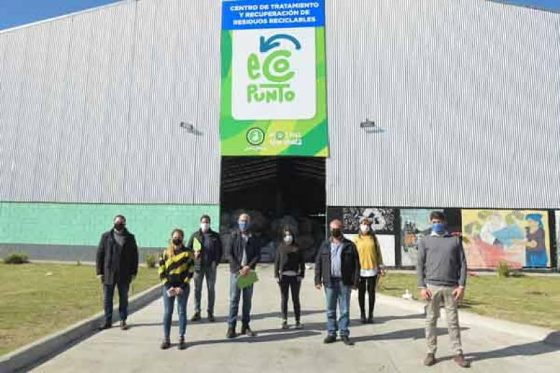 Funcionarios de San Fernando visitaron la planta EcoPunto de Avellaneda y compartieron experiencias