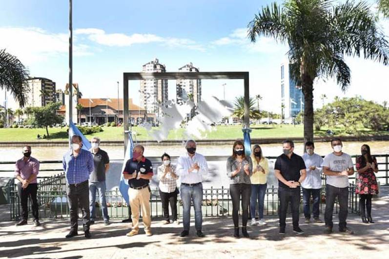 En un acto encabezado por el intendente Julio Zamora, la comunidad de Tigre rindió homenaje a ex combatientes y caídos de la guerra de Malvinas