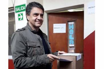 Jorge Macri votó en el Instituto Pedro Poveda