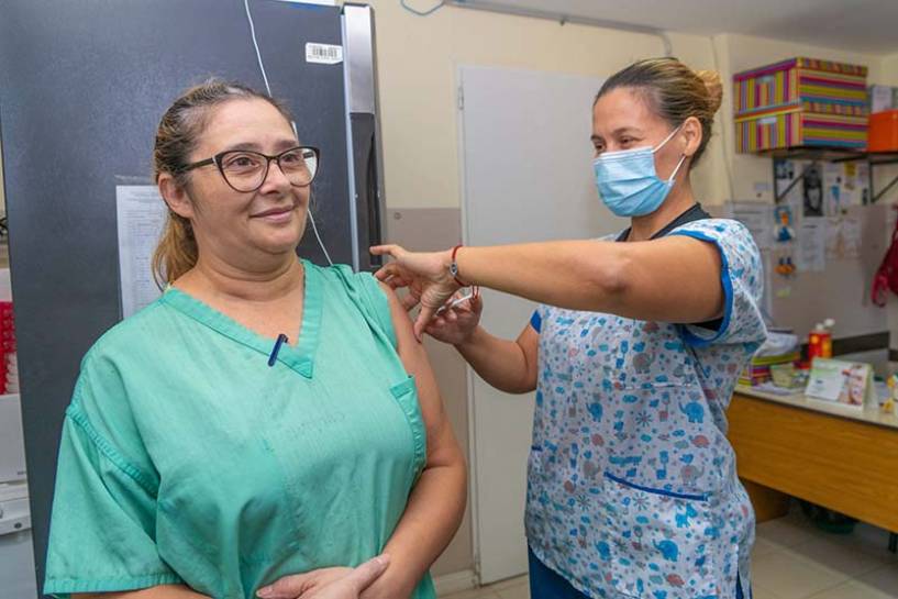 La Secretaría de Salud comenzó la campaña de vacunación contra la gripe