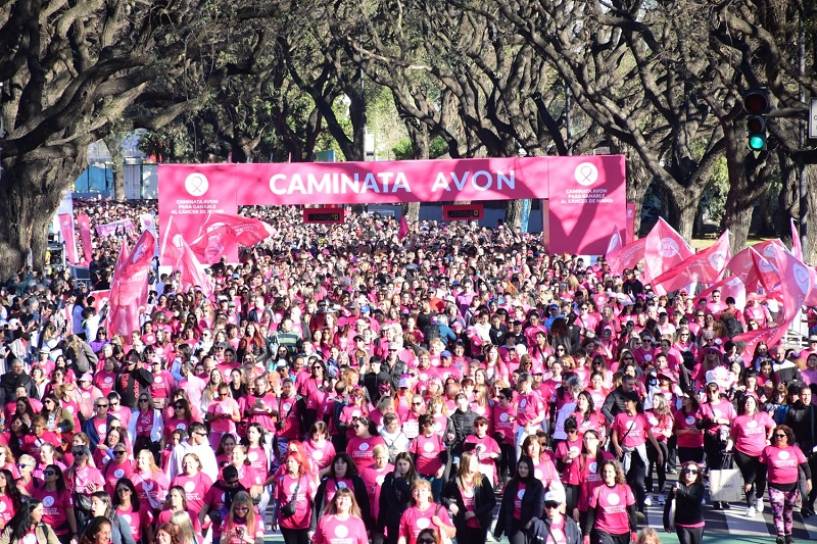 Más de 12.500 personas se sumaron a la 17° edición de la Caminata Avon para ganarle al cáncer de mama