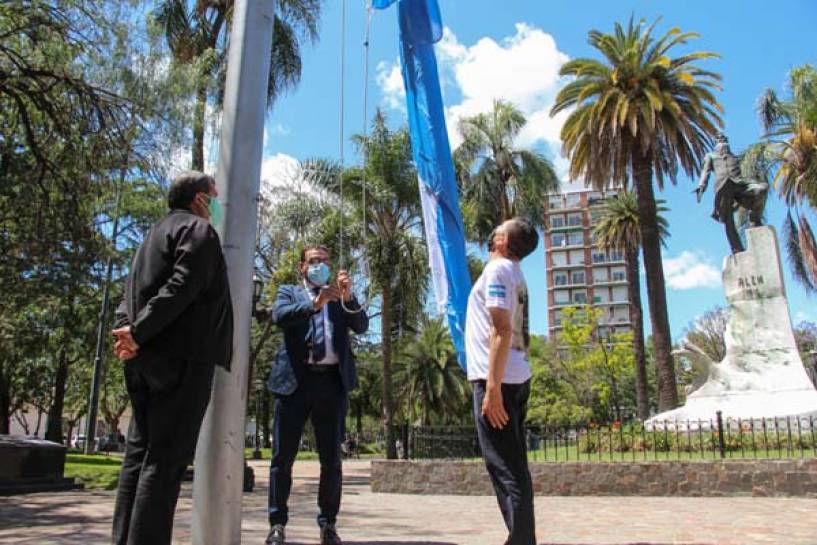 A 200 años del izamiento de la Bandera Argentina en Zárate