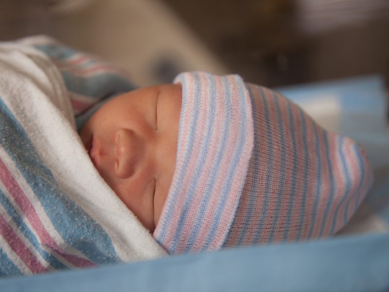 En Argentina nacen 43 mil bebés prematuros al año: la importancia de los controles previos y cómo evolucionó la atención en los primeros días de vida