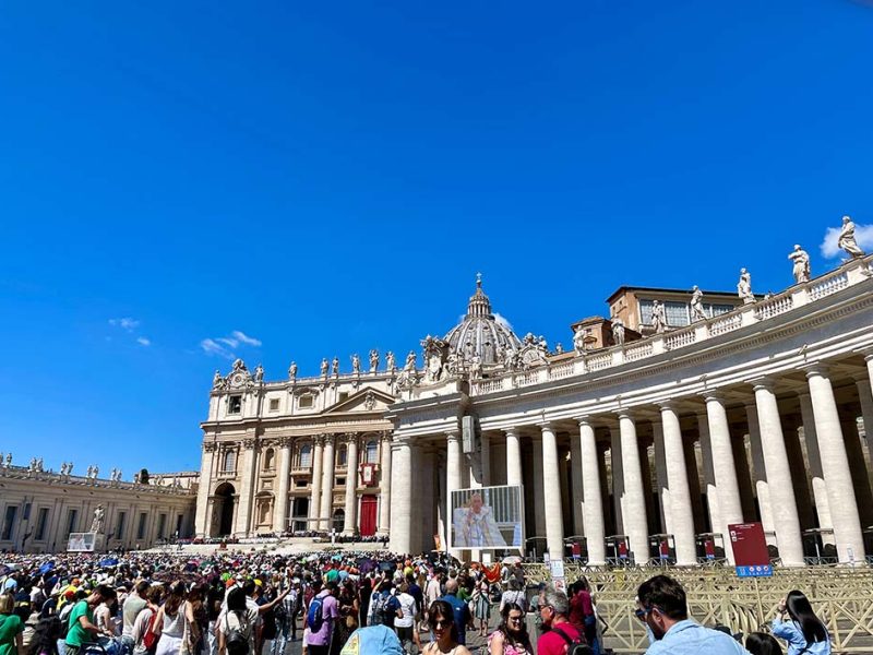 Auge de turismo religioso: aumentó la demanda de recorridos inspirados en el Papa Francisco